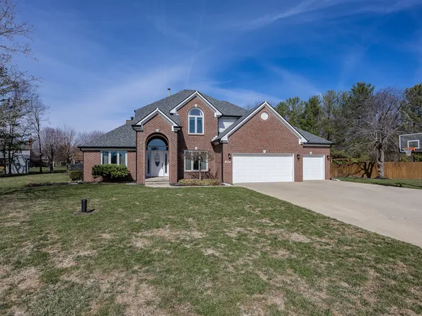 4644 S Grassy Ct, New Palestine, IN 46163