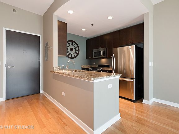 4th image of 303 W Ohio St APT 2909