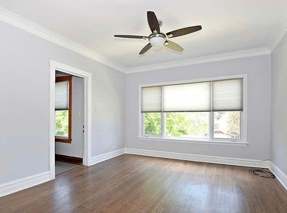 3rd image of 5707 W Ainslie St #2