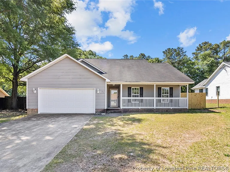 124 Hosta Dr — Photo 1