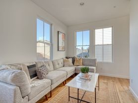 520 NE 56th Ave