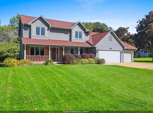 4072 Hackberry Ct, Green Bay, WI 54311