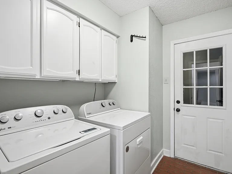 9351 Highedge Cir — Photo 27