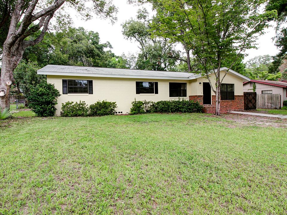 1st image of 2839 SE 11th St