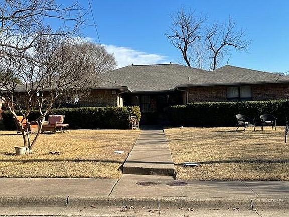 3rd image of 346 Park Brook Dr