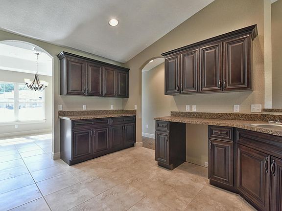 5th image of 3719 SE 139th St
