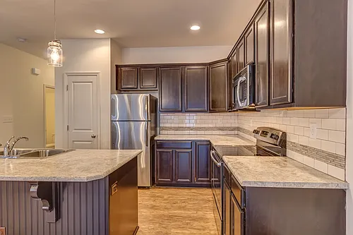 Savannah Oaks Townhomes Photo 1