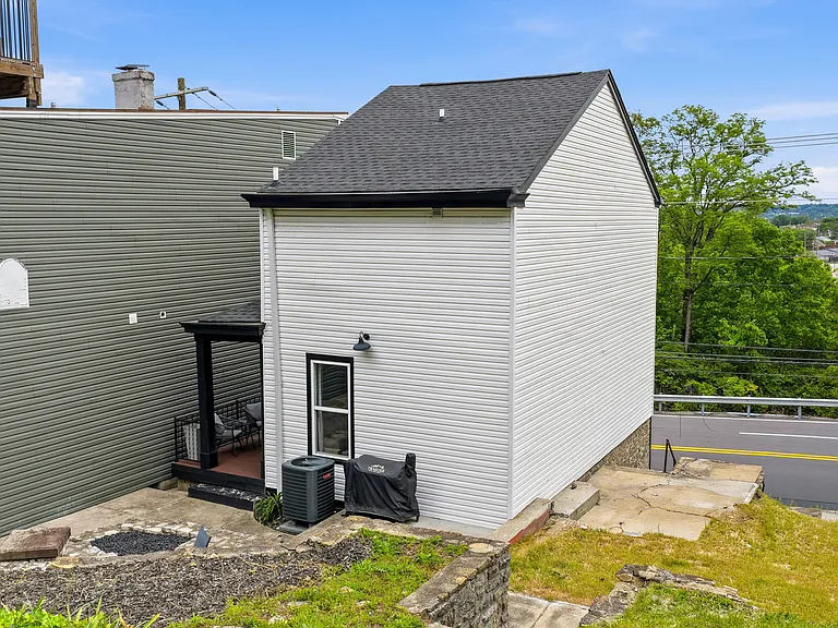 1255 W Pike St — Photo 35