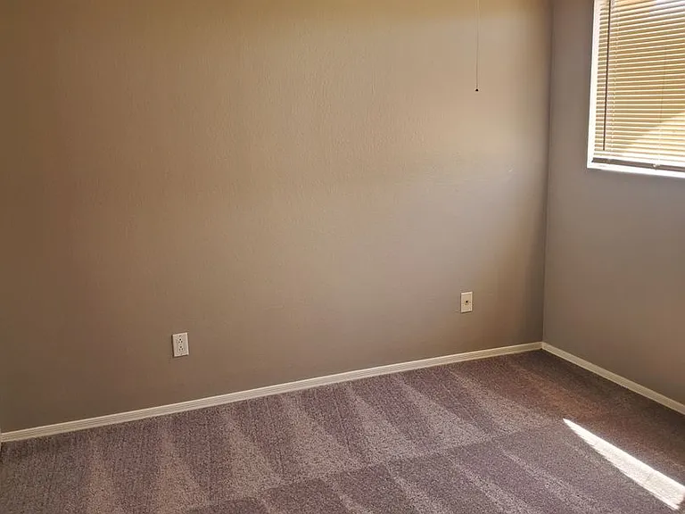 2910 E Muirwood Dr — Photo 2