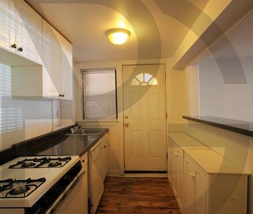 3rd image of 719 W Barry Ave #727GDN