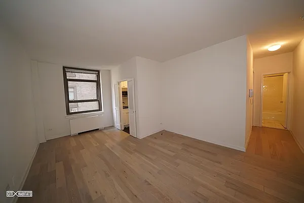 Rented by Citi Habitats | media 11
