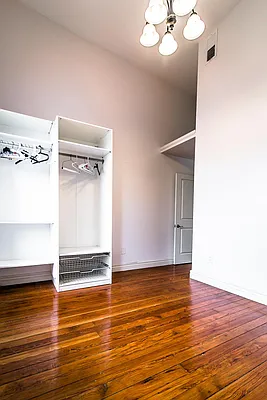 Rented by Nooklyn NYC LLC | media 64