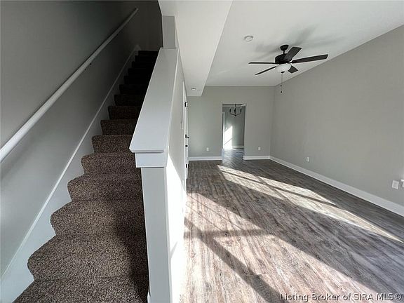 2nd image of 906 Mechanic St