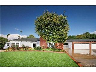 1st image of 8740 White Oak Ave