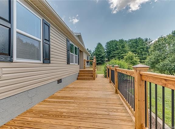 2nd image of 278 Sleepy Hollow Ln