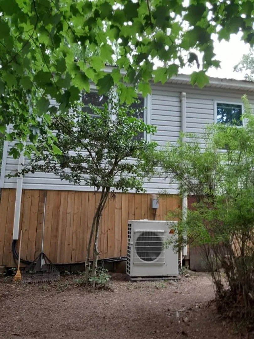 Move in Ready and Located in Oak Ridge — Photo 3