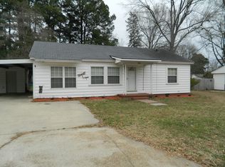 900 Maple St, Magnolia, AR 71753