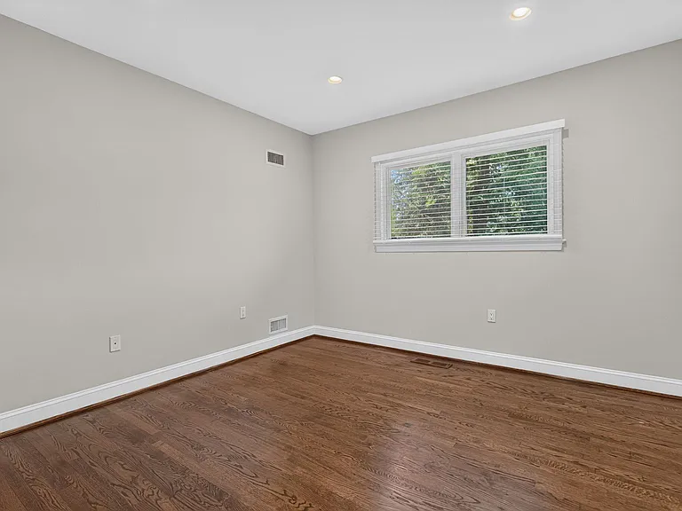 6216 Goodview St — Photo 25