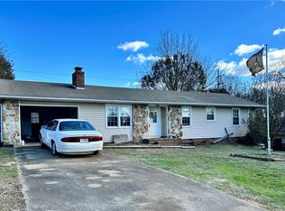 102 Fleetwood Dr, Belton, SC 29627