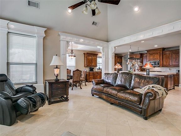 5th image of 1404 Jacob Ave