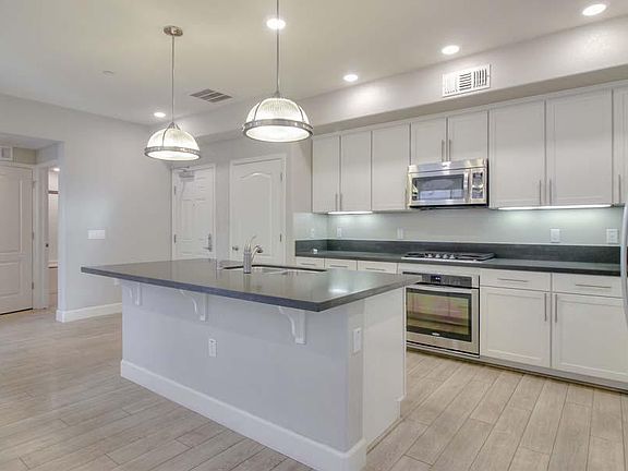 4th image of 1140 Karby Ter Unit 202