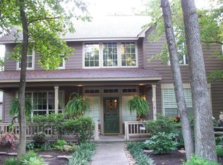 10 N Cochrans Green Cir, Spring, TX 77381