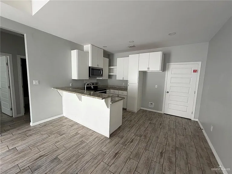 1403 W Heritage Dr #4 — Photo 5