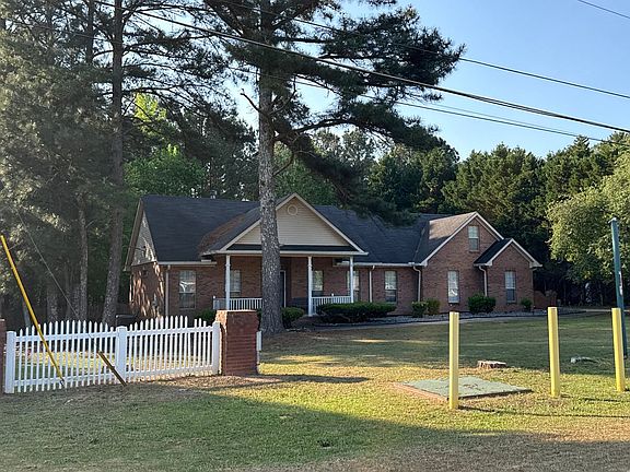 3rd image of 101 Dodgen Rd