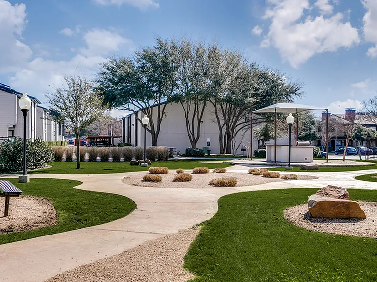 Lexington Apartment Homes