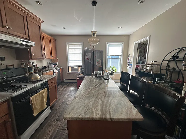 80 Cottage St #1 — Photo 11