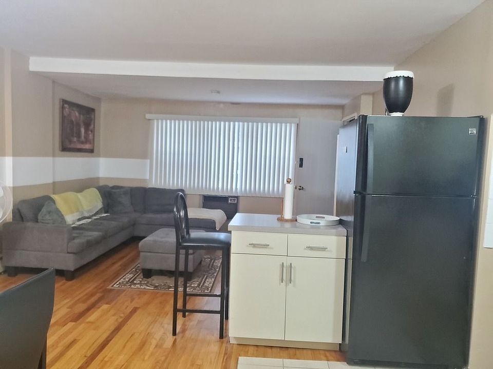 1st image of 966 E 79th St #1