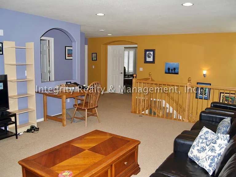 10328 Longwood Way — Photo 17