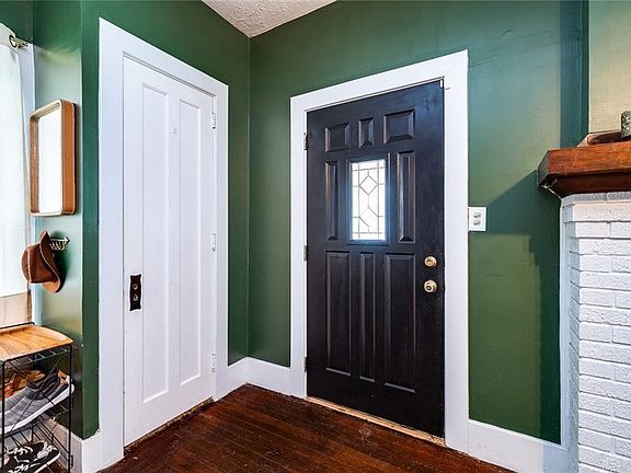 3rd image of 1304 Carlisle Ave