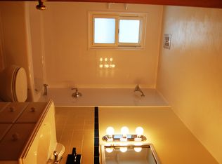 27 East St, Granby, CT 06035