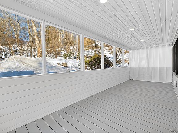 4th image of 16 Cold Spring Road