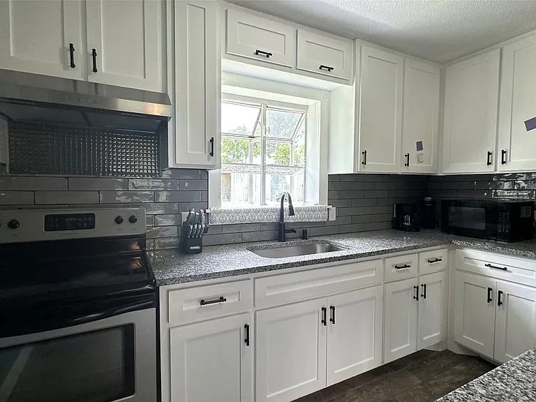 1543 Rs County Rd #2570 — Photo 7