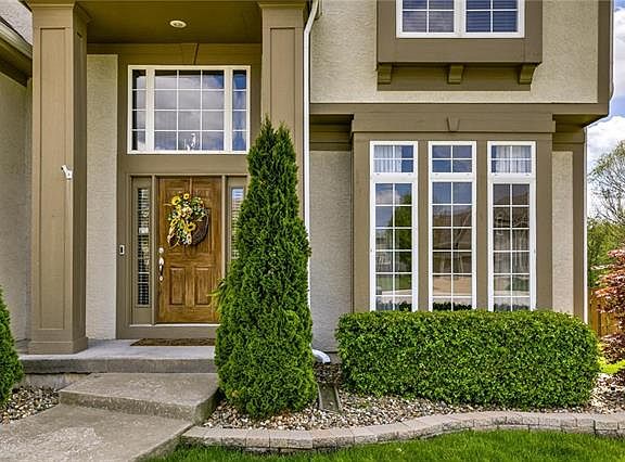 3rd image of 5528 NE Maybrook Ct