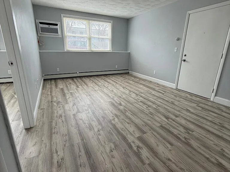 61 Vale St #6 — Photo 6