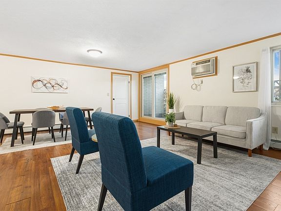 5th image of 100 Park Terrace Dr APT 106