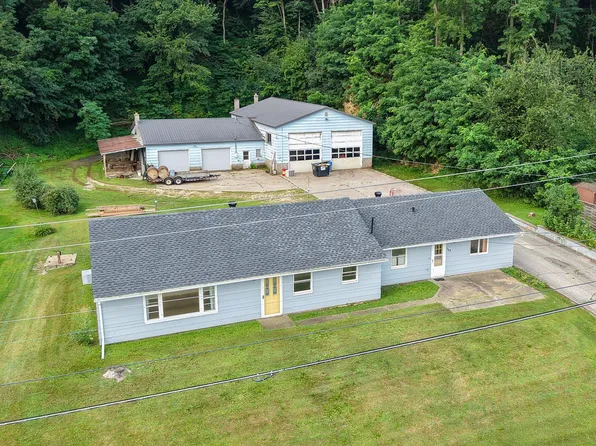 765 E Lake Blvd, Winona, MN 55987