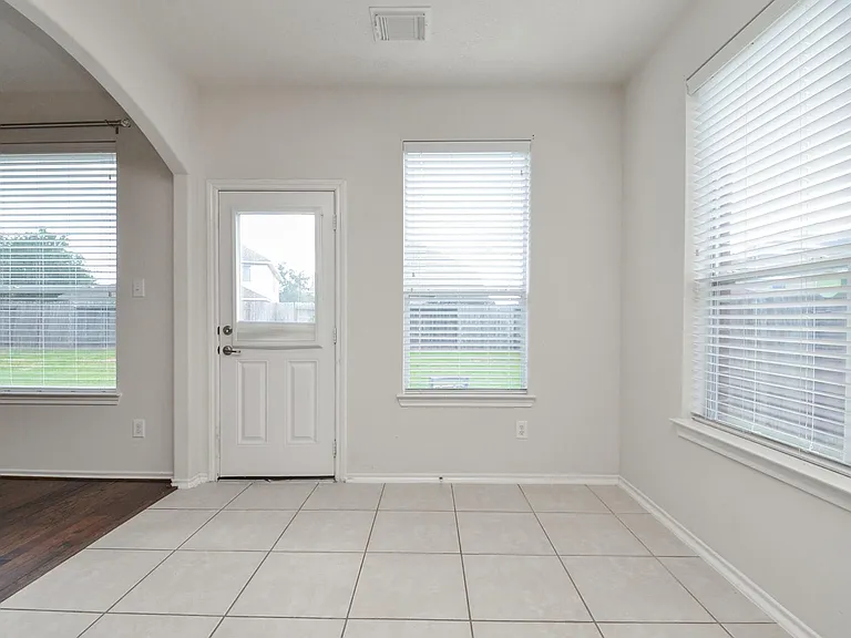 25811 Misty Mountain Ln — Photo 14