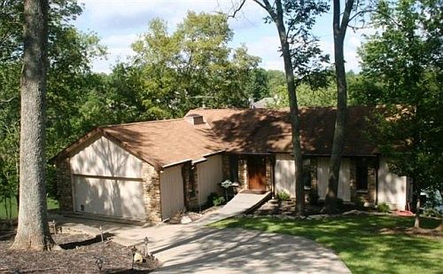 1st image of 1723 Cove Cir E