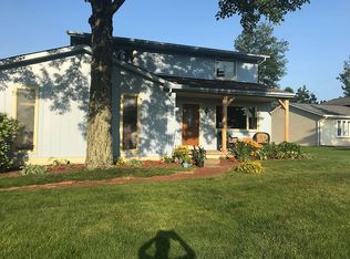 1147 Monroe Dr, Brunswick, OH 44212