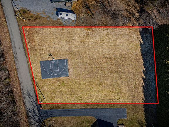 3rd image of 125 Lancaster Rd