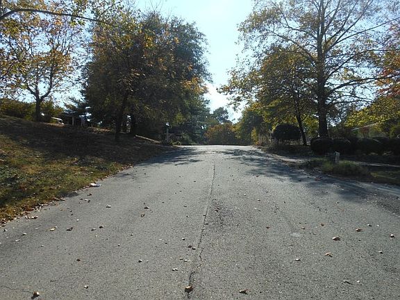 5th image of 1306 Coleman Cir