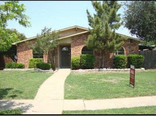 2034 Clark Trl, Grand Prairie, TX 75052