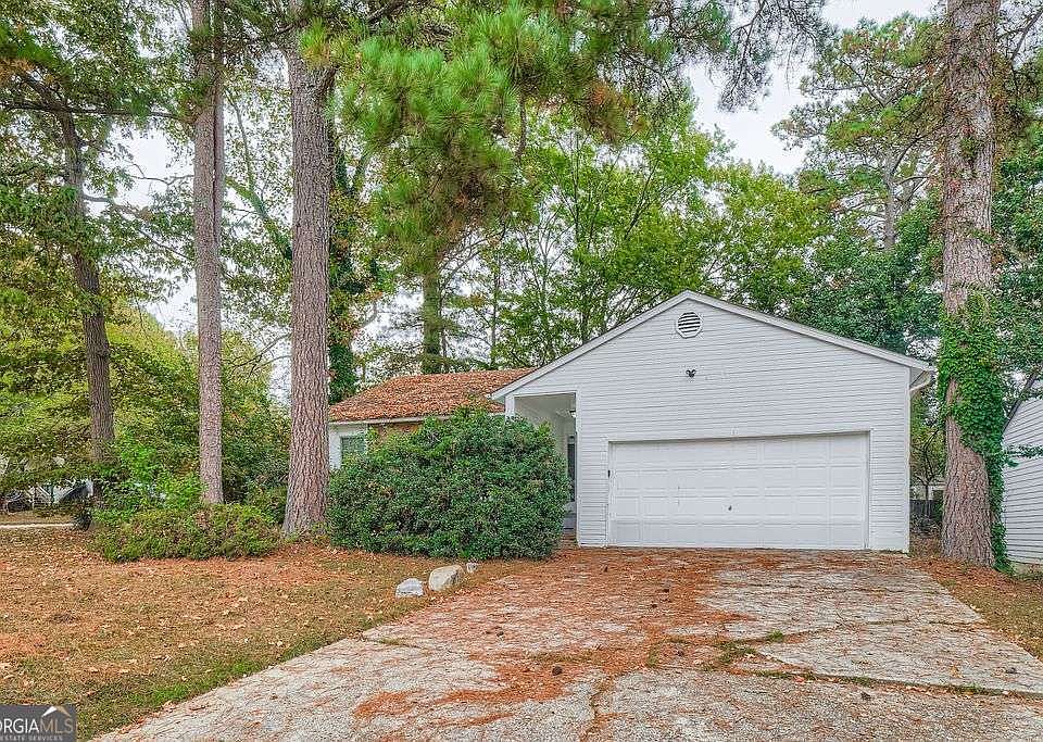 1st image of 2034 Corners Cir