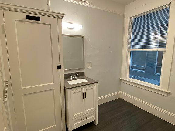2nd image of 662 Clay St #1