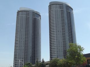 135 Village Green Sq #515, Toronto, ON M1S 0G4