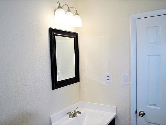 5th image of 4005 Merrifields Blvd